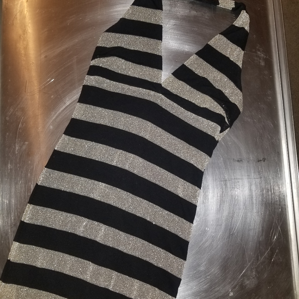 Full length halter dress - Picture 4 of 4